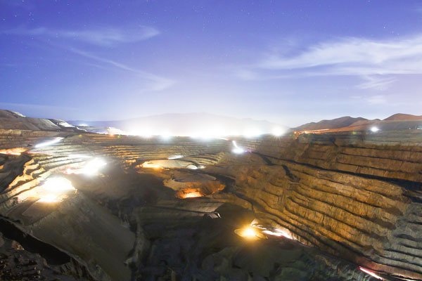 <p>Minería del cobre: ¿El sueldo de Chile?</p>