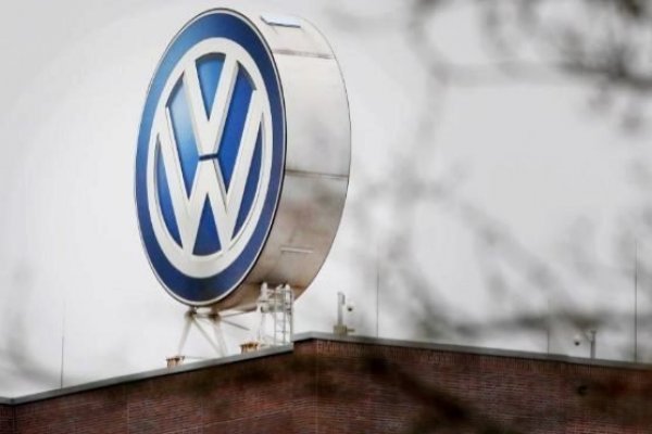 Más competencia para Tesla: Volkswagen planea lanzar auto eléctrico económico... y ya se sabe el precio