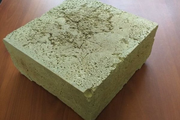 Estudiantes chilenos crean primer ladrillo ecológico en base a plástico reutilizado