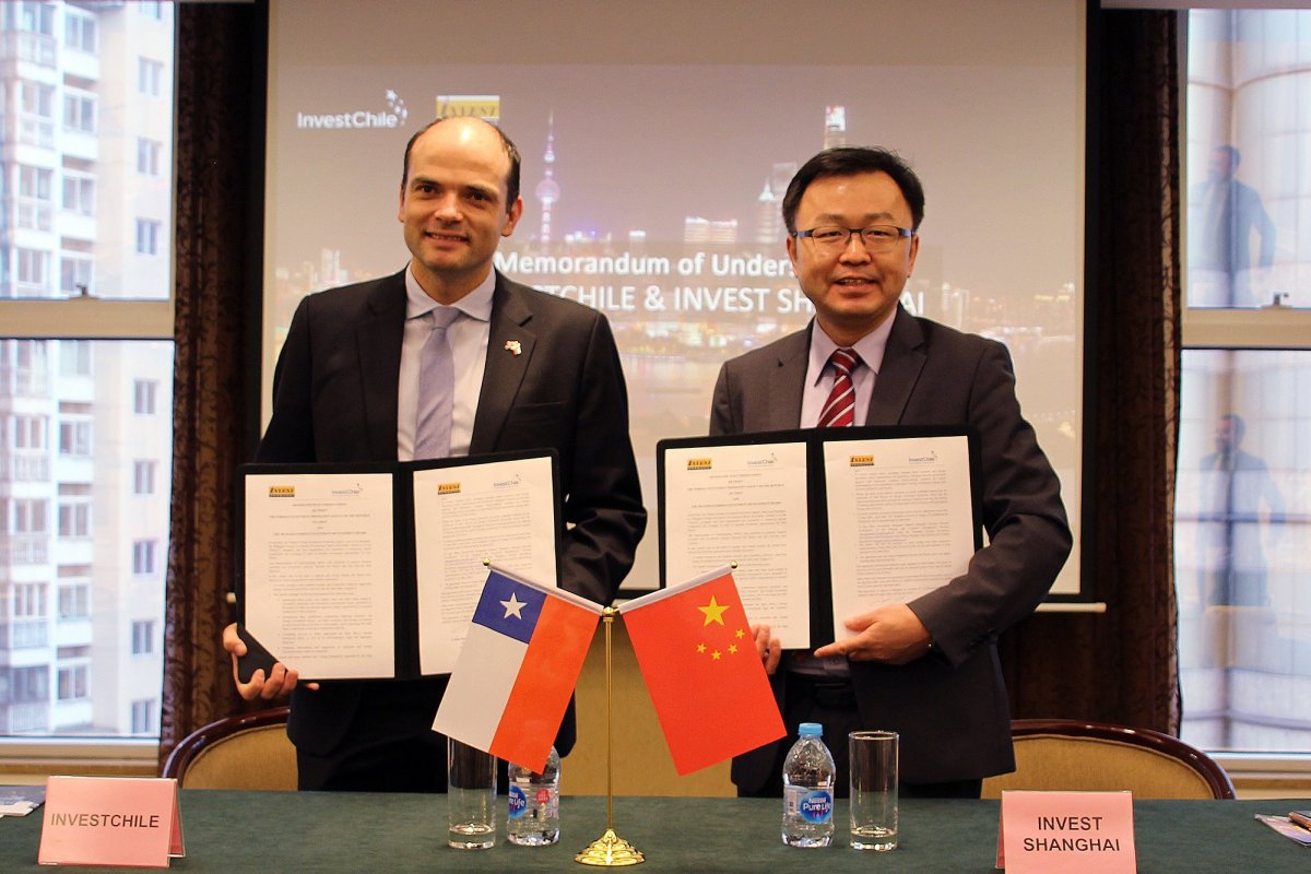 <p>Agencia de promoción chilena firma acuerdo con par en Shanghái con miras a fomentar llegada de firmas chinas al país</p>