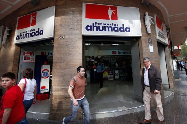 <p>Farmacias Ahumada impulsa plan de ajuste: cierra más del 10% de sus locales y anuncia despidos</p>
