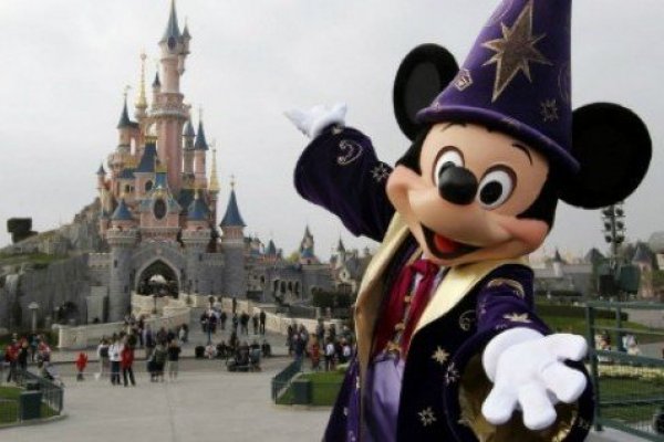 Mickey Mouse, la maquinaria comercial detrás del ratón que cumple 90 años