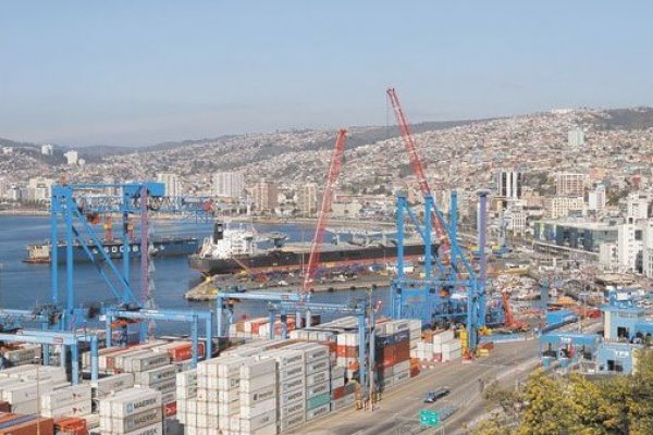 Presidente de Camport critica paro portuario