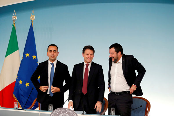 Italia se abre a modificar presupuesto