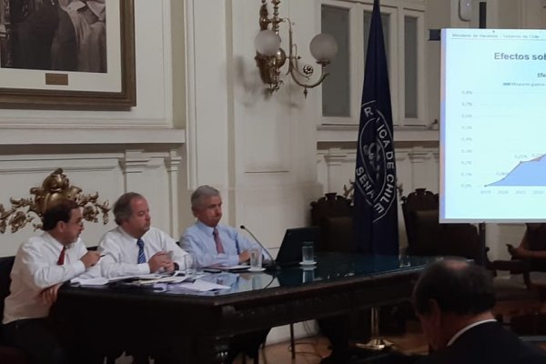 ChileVamos se reúne para discutir reforma de pensiones