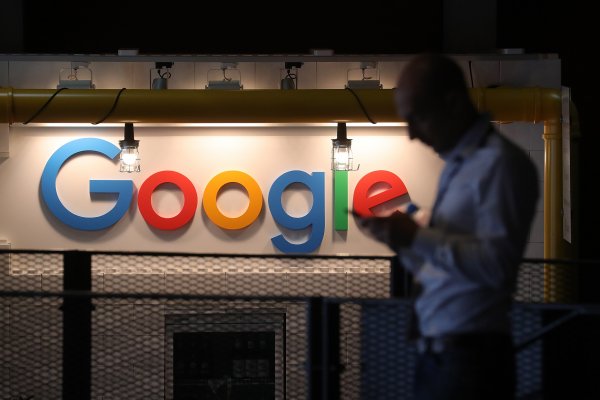 Consumidores europeos denuncian el rastreo de localización que hace Google