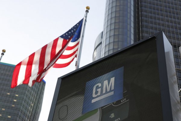 Trump lanza duro ataque a General Motors por cierre de fábricas y amenaza con quitar subsidios
