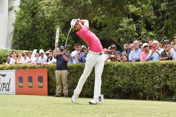Joaquín Niemann inicia nueva jornada en el Abierto de Los Leones