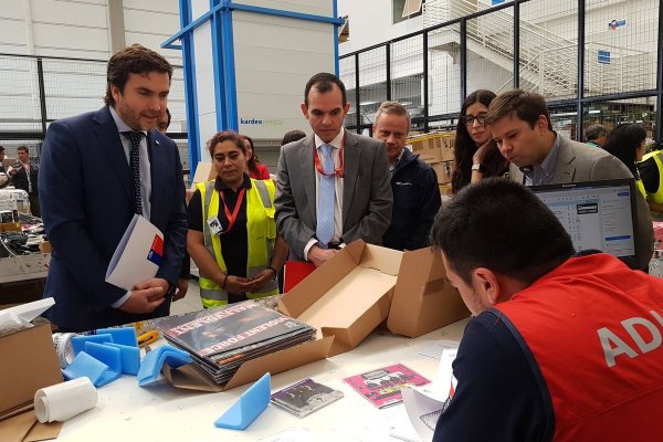 Hacienda, Correos y Aduanas anuncian plan de contingencia para despachos de mercancías ad portas de peak por Navidad