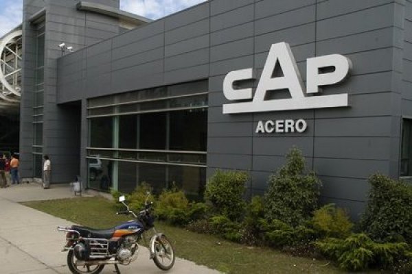 <p>CAP estima que Puerto Guacolda 2 estará cerrado ocho meses y manda a parte de trabajadores de vacaciones</p>