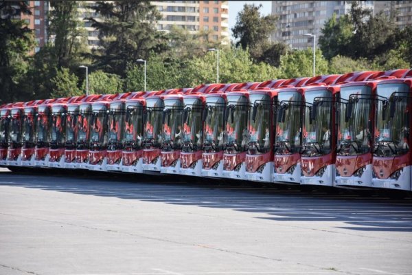 Presidente Piñera tras la llegada de los buses eléctricos: “Estamos haciendo una verdadera revolución en el sistema de transporte público”