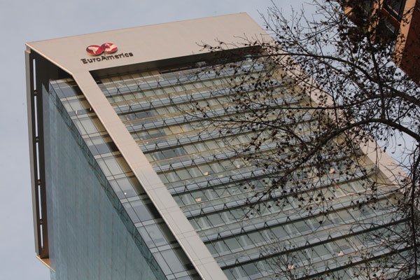 Renuncia gerente general de EuroAmerica Seguros de Vida