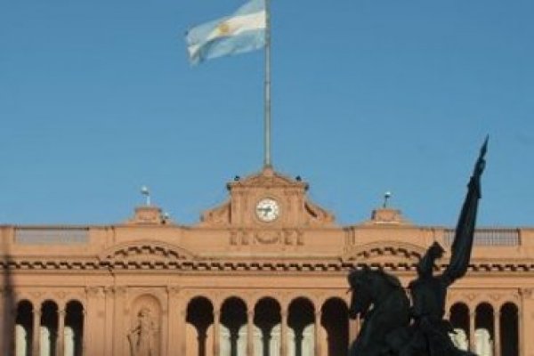 Riesgo país de Argentina vuelve a subir y el Merval profundiza la baja