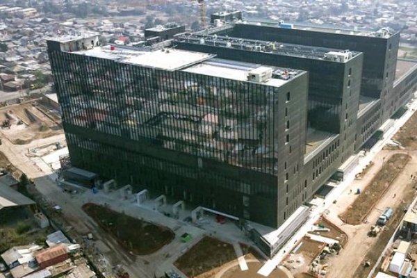 Astaldi lleva a Meridiam a arbitraje: se enfrentan por fin de contrato y sobrecostos en Hospital Félix Bulnes
