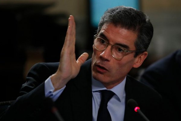 Superintendente de Bancos responde a premio Nobel de Economía que criticó a los bancos chilenos