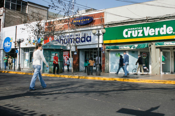 Las farmacias se arman para lo que dicen que será una "guerra de precios"