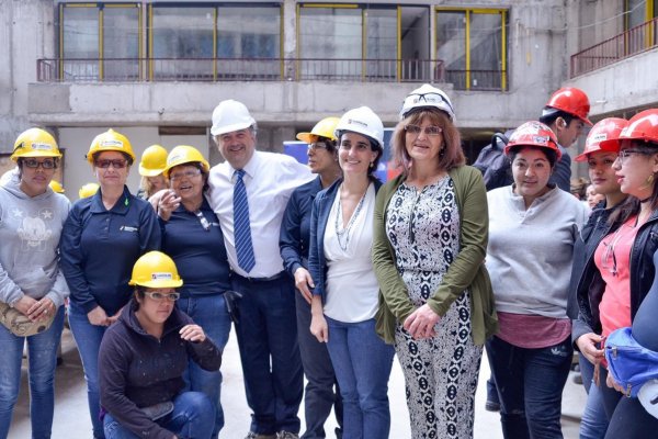 Reforma de pensiones beneficiaría a 1,3 millones de mujeres en régimen