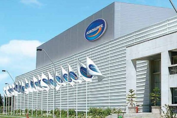 <p>Hackers atacan a Ariztía y Agrosuper y cometen fraudes contra clientes internacionales</p>