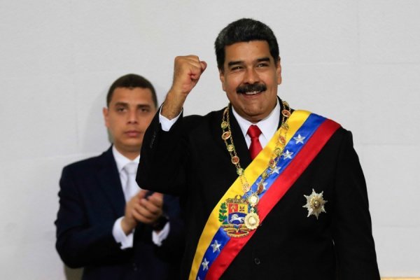 Primer vicepresidente del Parlamento de Venezuela: "Mañana inicia un gobierno de facto"