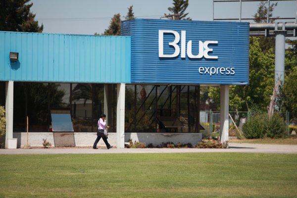 Kinza Capital acuerda compra de Blue Express al grupo Bethia en unos US$ 100 millones