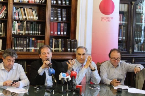 Senadores Girardi y Chahuán pedirán a Presidente Piñera aumentar el presupuesto de ciencia e innovación