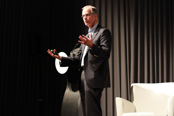 Experto del MIT y el futuro del trabajo: "Necesitamos pensar en cómo las máquinas nos pueden colaborar"