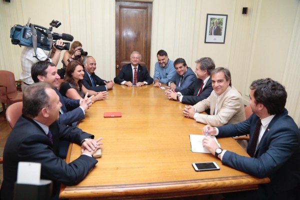 Larraín y rebaja a estimación de PIB regional: "Podemos cumplir con proyecciones oficiales"
