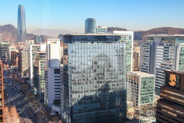 Santiago Centro cierra 2018 en niveles históricos: vacancia de oficinas clase A llegó a 2,4%