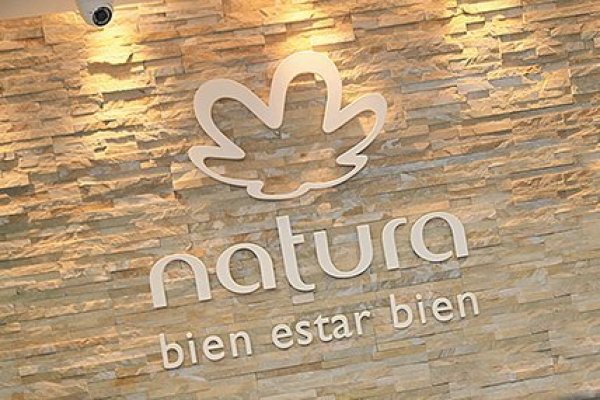 Natura inicia programas laborales de verano para jóvenes talentos