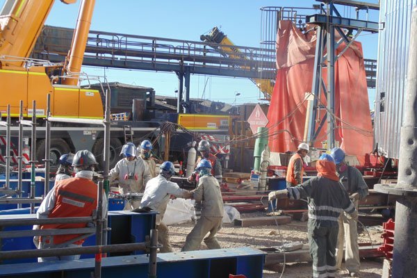 <p>Sindicatos de Chuqui votan hoy última oferta de Codelco</p>