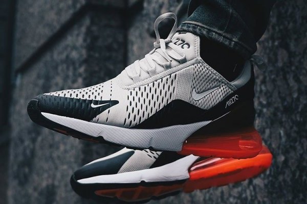 Musulmanes indignados con Nike por logo en zapatillas que "pisotea" nombre de Alá