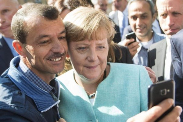 Un paso más fuera de la política: Merkel dice adiós a su cuenta en Facebook