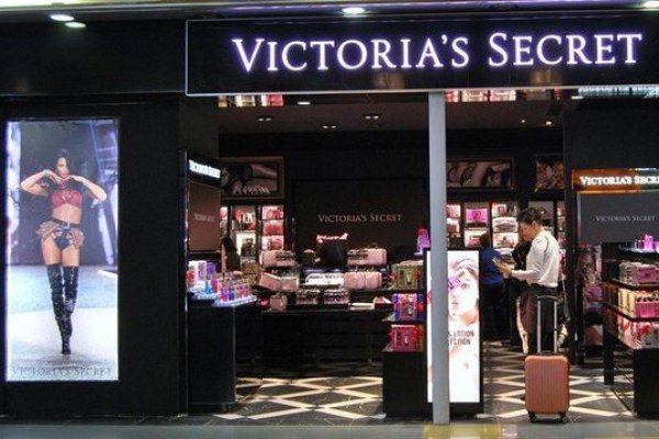 Victoria’s Secret redobla su sello 'sexy' y se asocia con marca de lujo francesa