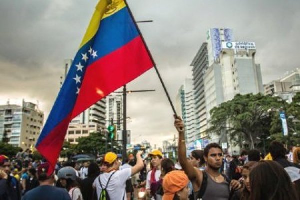El derrumbe de Venezuela es peor que la crisis post-soviética y ya es el segundo más grande de la era moderna
