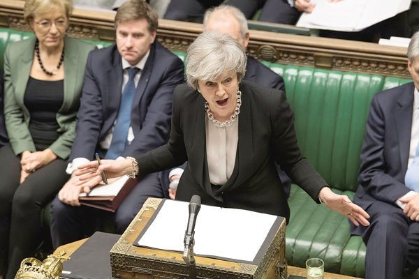 "Por la desastrosa gestión del brexit": tres diputadas dejan a May y se van al Grupo Independiente