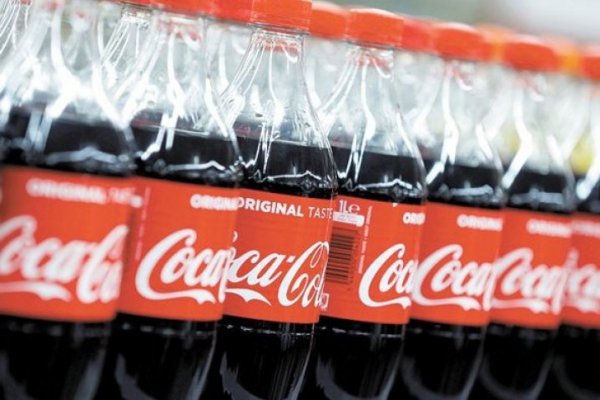 Por caída del consumo, Coca-Cola en Argentina pidió procedimiento preventivo de crisis