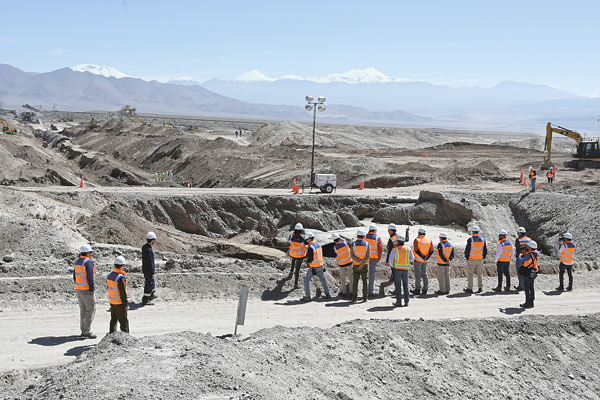 Trabajadores exigirán que no haya despidos por crisis en El Abra