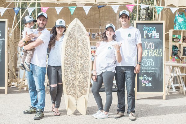 Startup chilena fabrica tablas de surf con espuma de cochayuyo