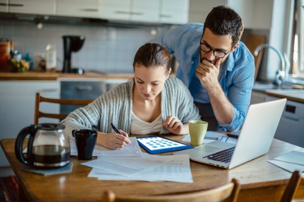 Infidelidad financiera: cómo administrar el dinero en pareja y no fallar