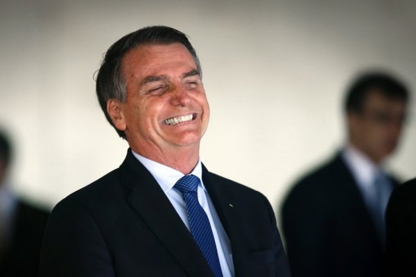 Arranca privatización en Brasil con ganancia esperada de 890%