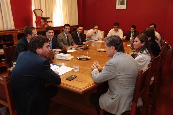 Reforma tributaria: duro informe de equipo técnico de la oposición recomienda rechazar idea de legislar