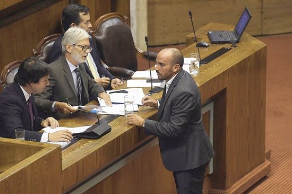 <p>MOP buscará fijar reajustes en precios de peajes con un máximo de 1% sobre el IPC</p>