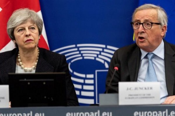 May logra acuerdo para desbloquear el Brexit y espera apoyo del Parlamento