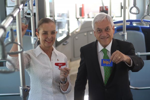 Piñera destaca renovación de buses al cambiar denominación de transporte público a “RED”