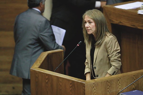 Gobierno negocia con distribuidoras que compren medidores antiguos para compensar a clientes