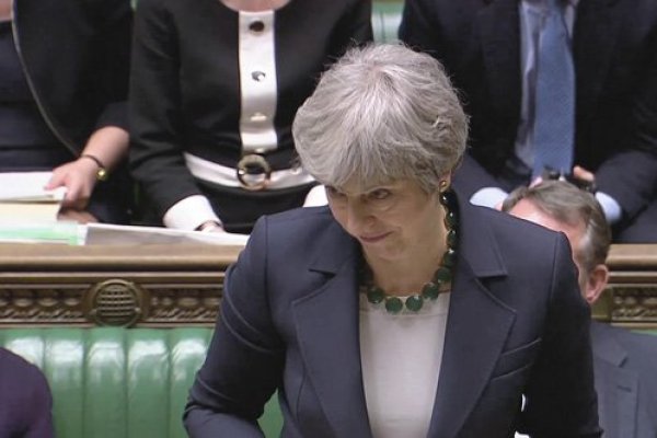 ¿Perder para ganar? Nueva derrota de May podría impulsar la aprobación de su acuerdo
