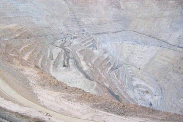 <p>Sindicatos de Codelco dudan del cronograma para mejoras en minas</p>