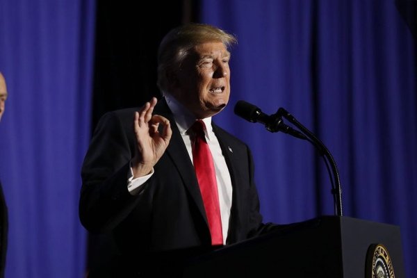 Trump veta el rechazo del Congreso a su emergencia nacional para el muro