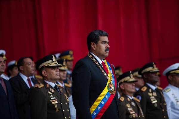 EEUU considera límites a procesamiento de pagos en Venezuela: Visa y Mastercard destacan