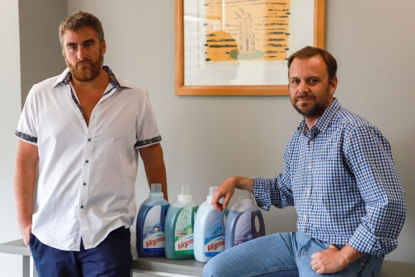La nueva apuesta de empresas Virginia considera envases recargables y tiendas propias